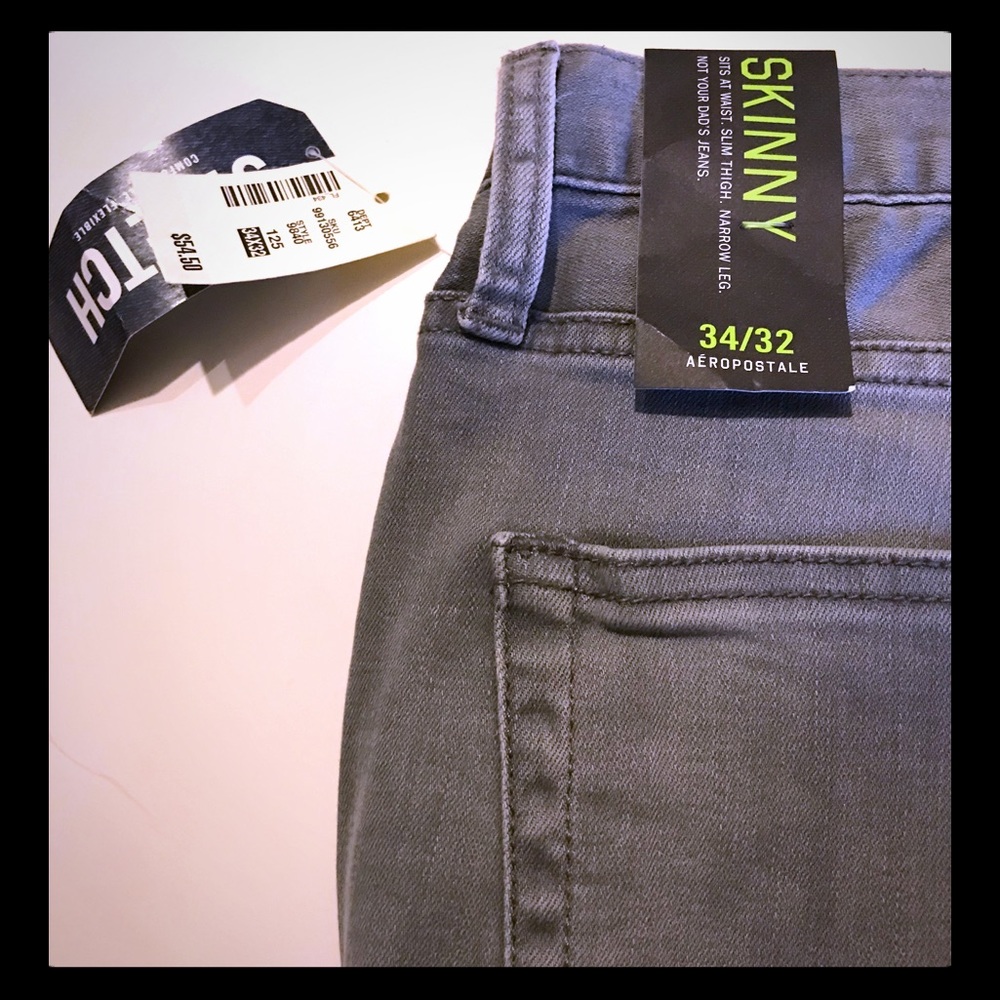 Aeropostale grey skinny jeans.Size 34/32